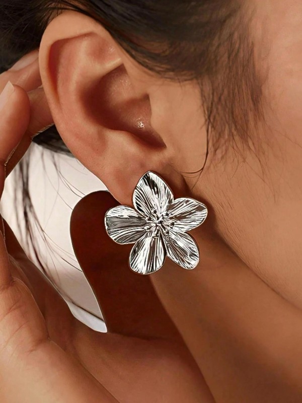 SILVER FLORA- Delicate Silver Bloom Earrings