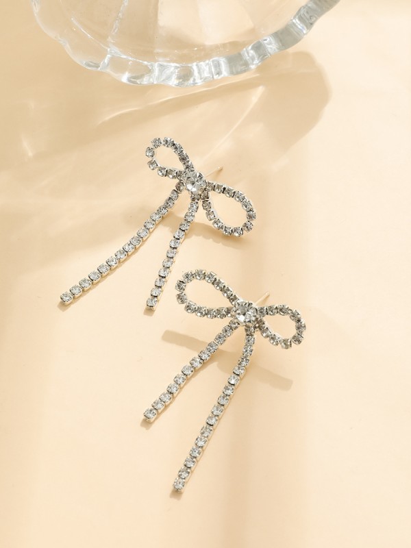 TWINKLE TIE- DAINTY AND FEMININE SPARKLE EARRINGS