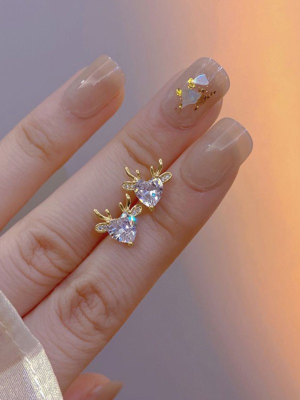 LUMINOUS FAWN - DAINTY HEART GEM DEER STUDS