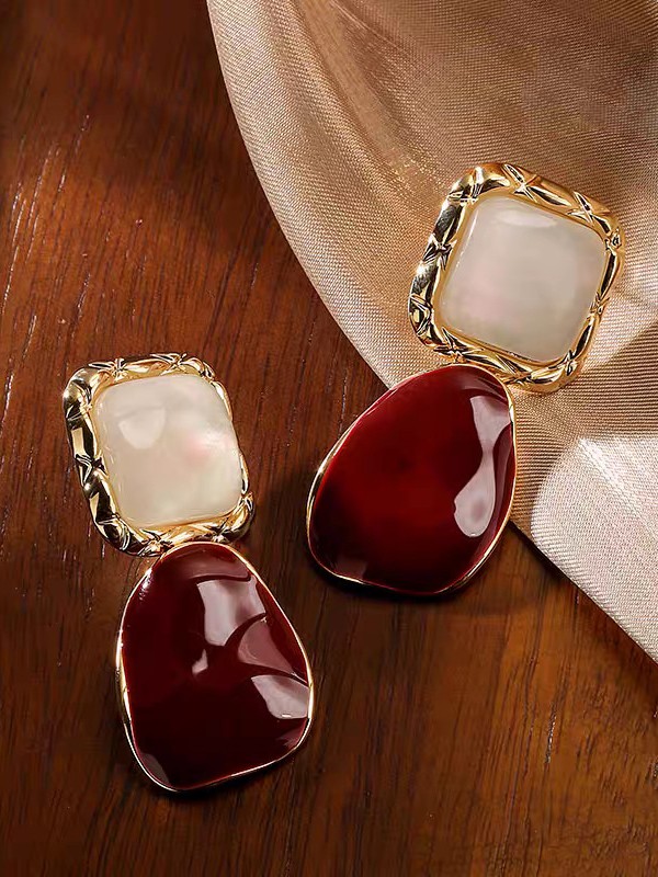 SCARLET LUSTRE- CLASSY DUAL-TONE DROP EARRINGS