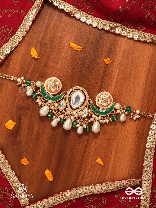 SOMALEKHA - MOON’S TRACE- MODERN YET TRADITIONAL KUNDAN NECKPIECE WITH LUSTROUS PEARLS AND BEADS