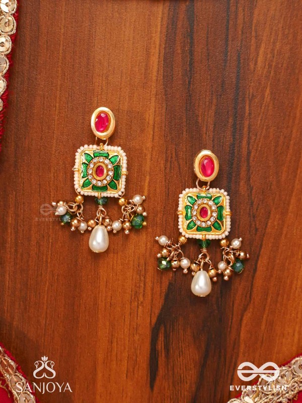 VANDEVI - GODDESS OF THE FOREST-  GRACEFUL KUNDAN EARRINGS WITH BEADS AND PEARL DROPS