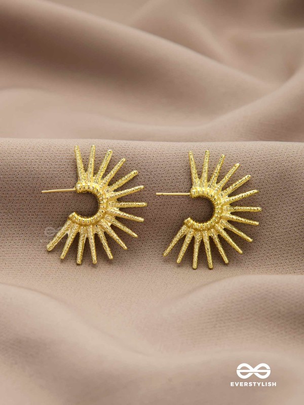 SUNLIT GLORY- GLISTENING SPIKED HOOPS