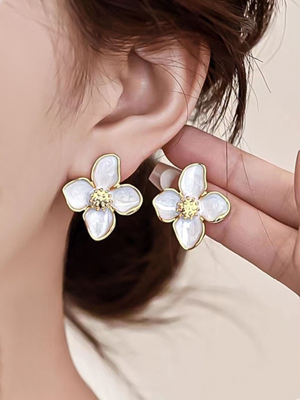 IVORY FLARE- GENTLE OFF-WHITE BLOOM STUDS