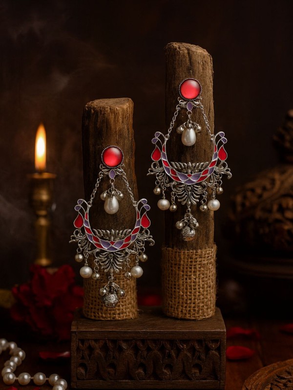 VINTAGE FLAIR – DETAILED OXIDISED EARRINGS