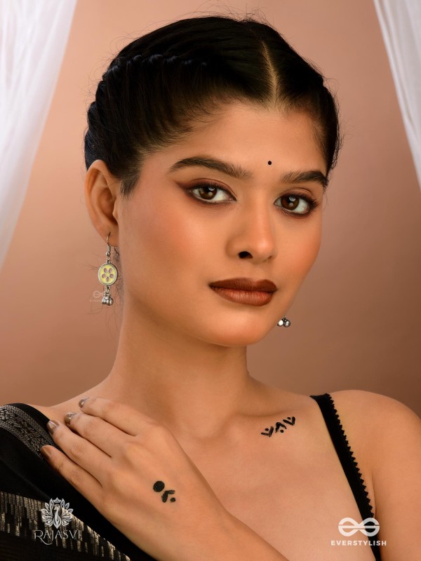 DAISY BELLS - ENAMELLED FLORAL OXIDISED EARRING