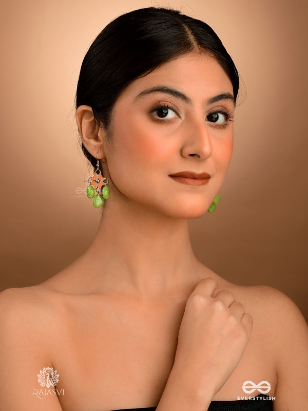 TROPIC POP - ENAMELLED FLORAL EARRINGS