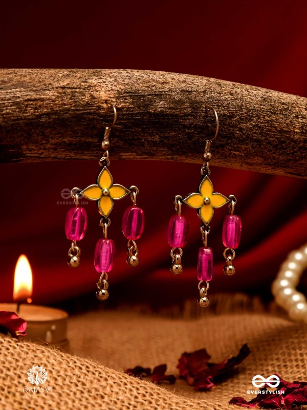 SUMMER SWAY - FUCHSIA BEADED EARRING