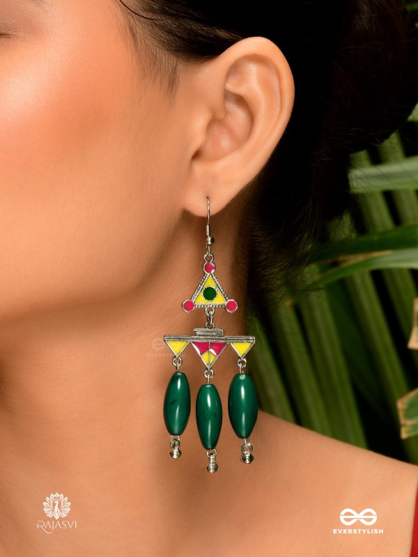 HALF-MOON OXIDISED EARRINGS