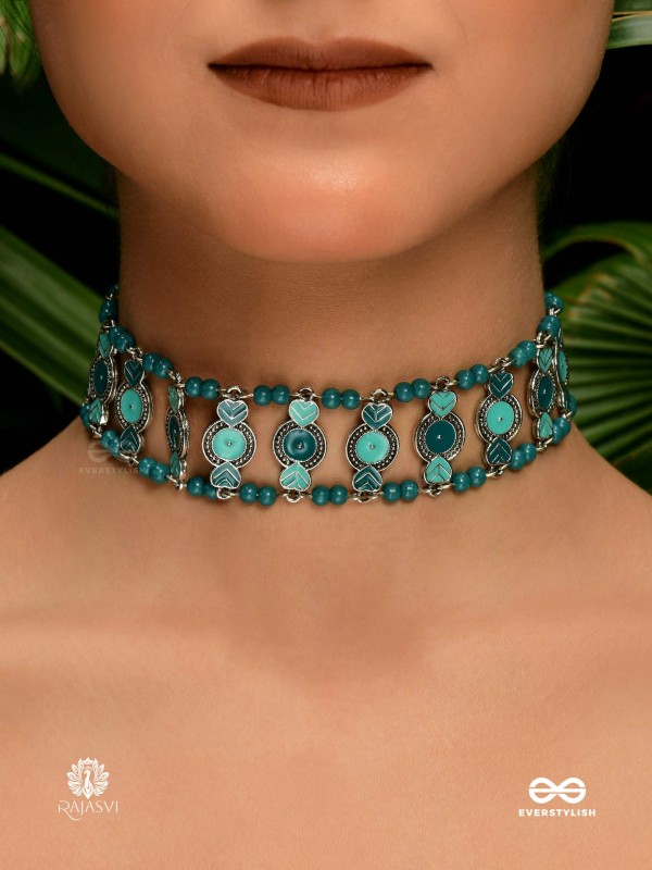 BLUE BLOOM - INTRICATE TURQUOISE BEAD CHOKER