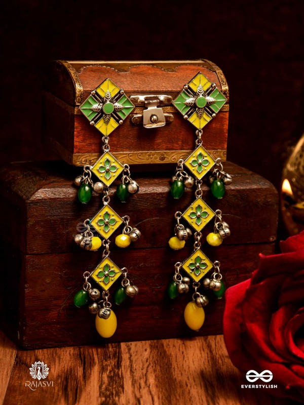 PETAL POP - TRIPLE-TIERED ENAMELLED EARRING