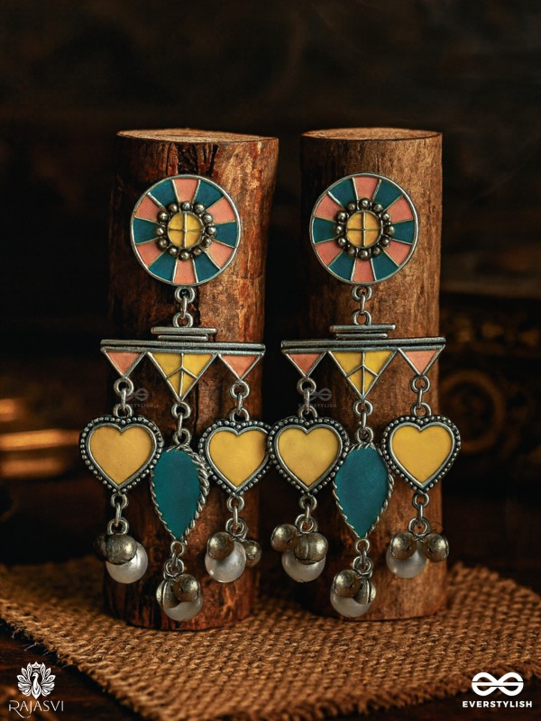 CARNIVAL BLOOM – OXIDISED HEART EARRING