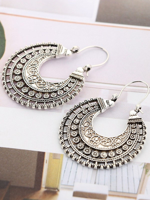 The Lady With A Class Traditional Motif Earrings 