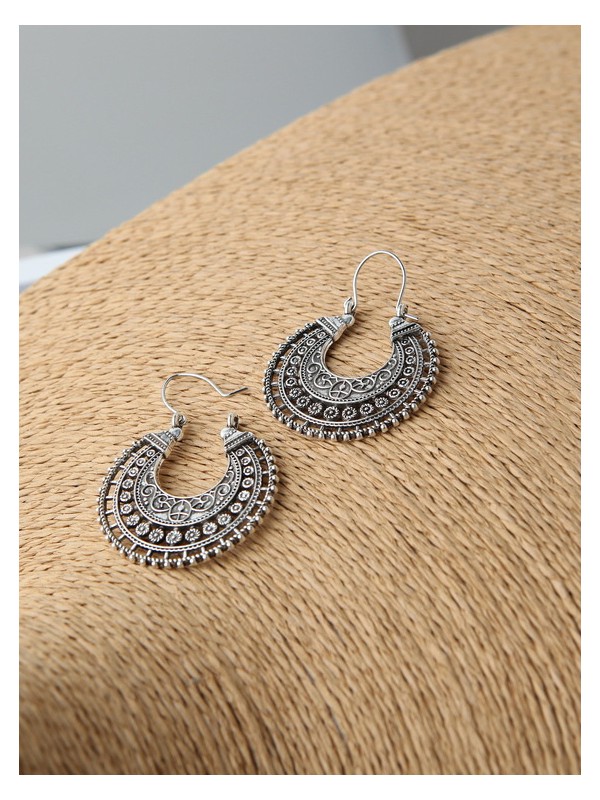 The Lady With A Class Traditional Motif Earrings 