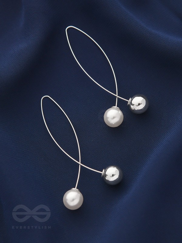Elegant Fish Pearl Metal Dangler Earrings