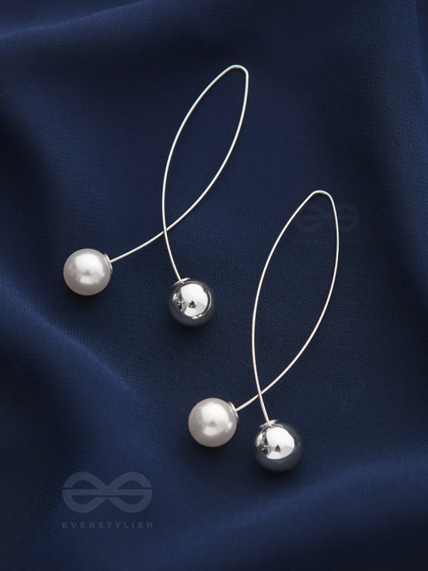 Elegant Fish Pearl Metal Dangler Earrings
