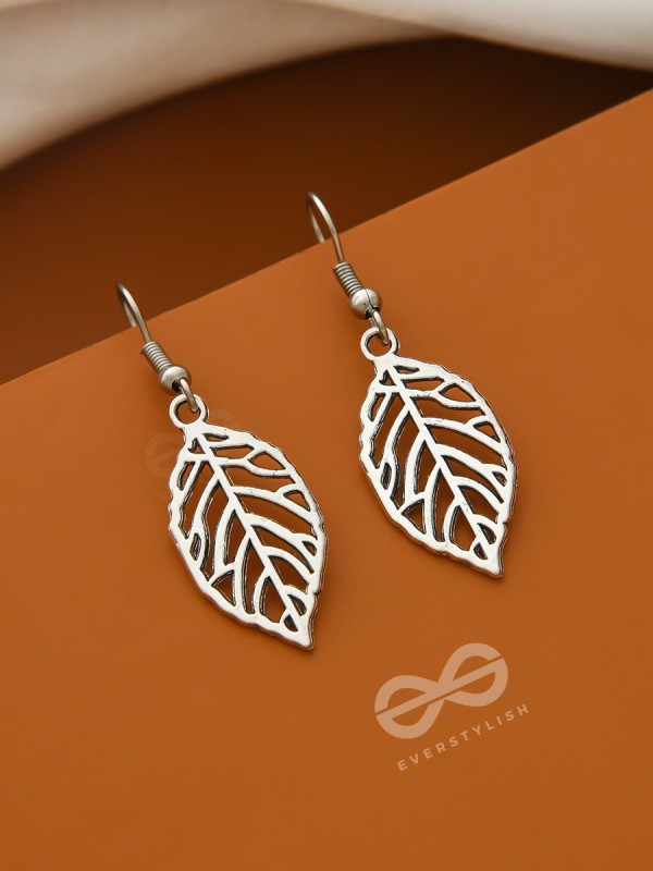 The wonderful wish list cut out leaf earrings- Silver