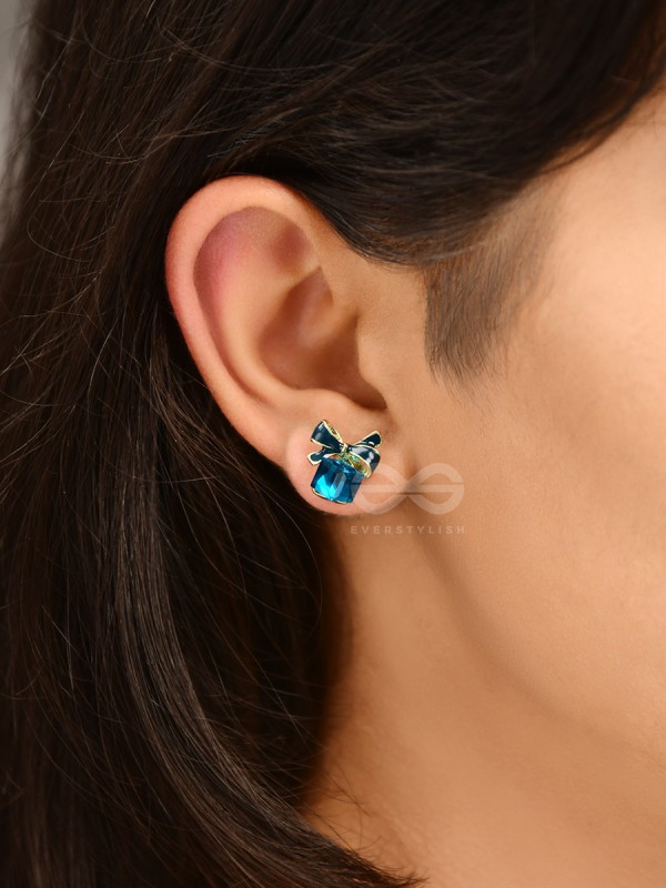 A Pinch of Cuteness - Little cubic bow Earrings 