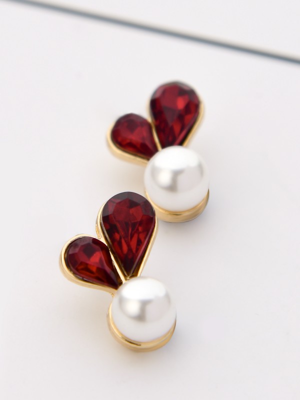 The Little Shimmery Pearl Hearts - Tiny Trinket Earrings