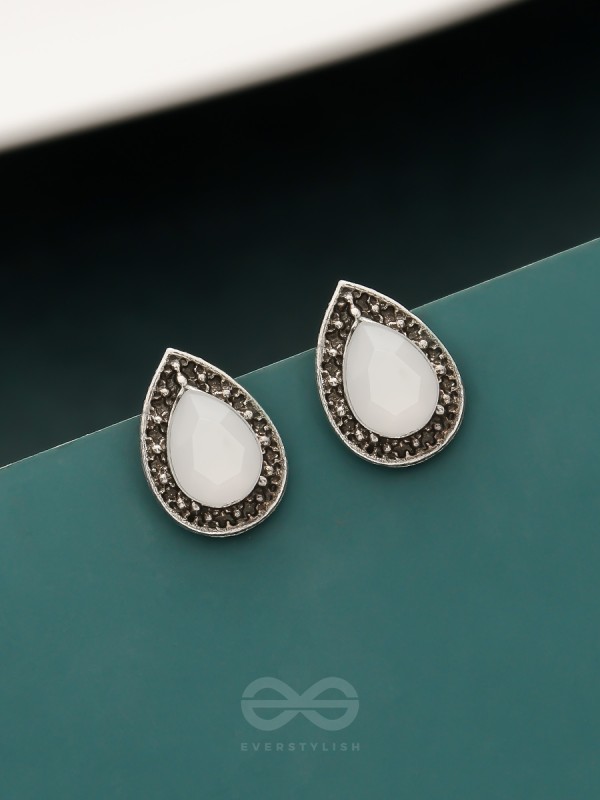 The Sparkling Dew- Silver Stud Earrings