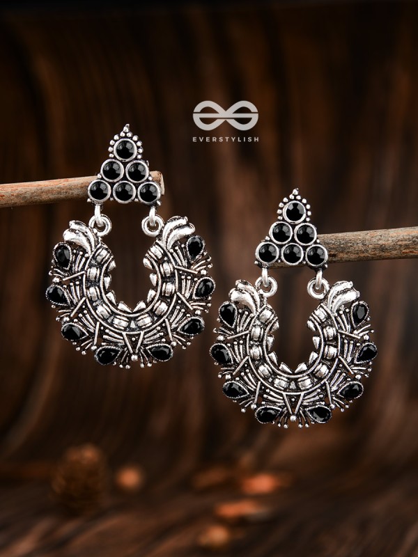 An Intricate Shimmer (Onyx Black) - The Embellished Oxidised Collection