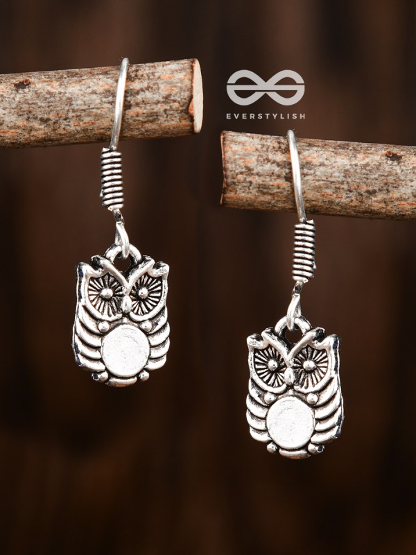 The Little Hanging Owls - Tiny Trinket Earrings