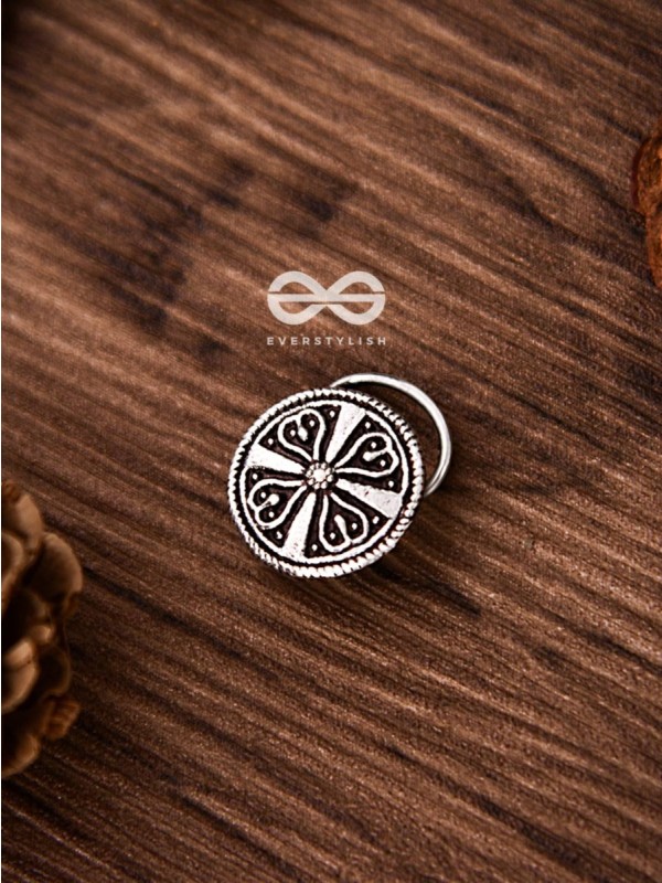 The Little Emblem Non-piercing Boho Nosepin