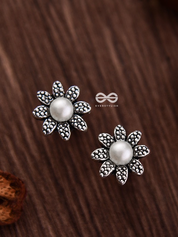 The May Flower- Oxidised Pearl Earrings