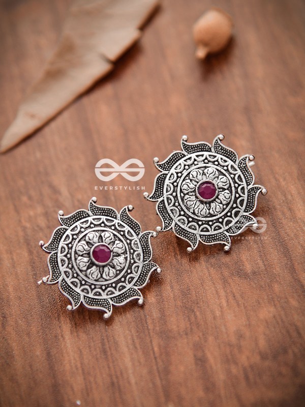 The Vintage Royal Artwork Studs (Ruby Red)- Embellished Oxidised Collection