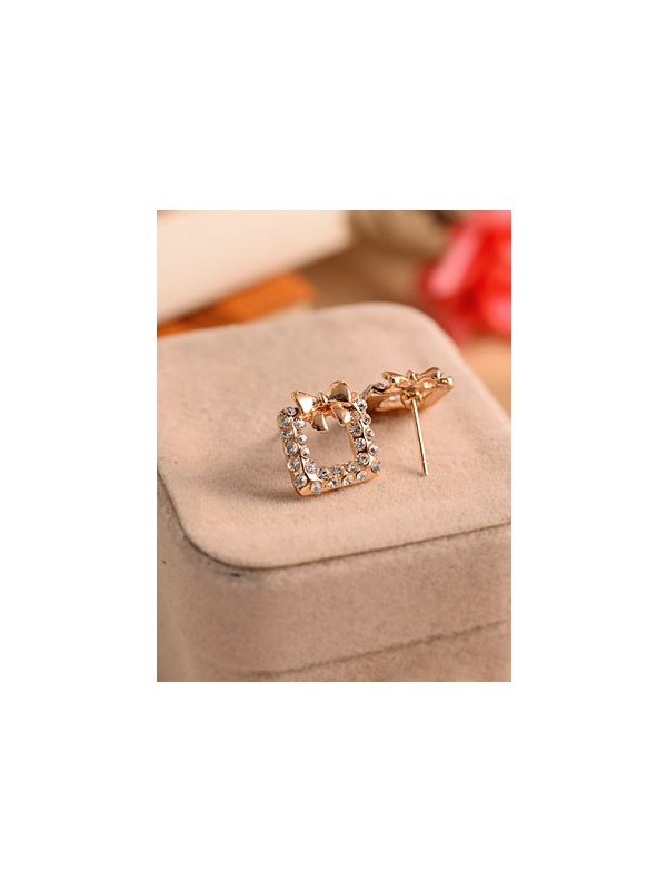 Endearing bowknot square studded earrings 