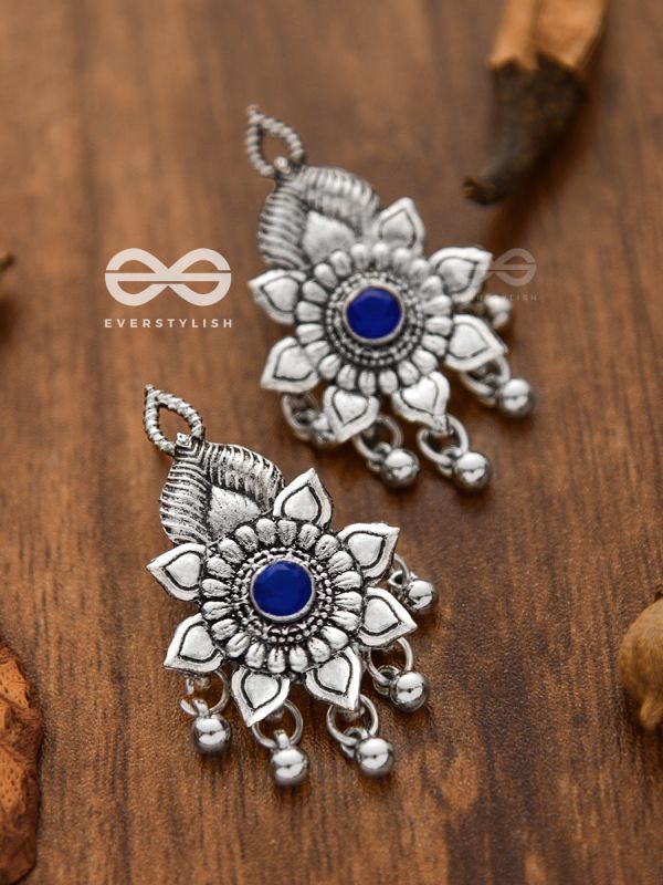 The Majestic Artwork Studs (Sapphire Blue) - Embellished Oxidised Collection