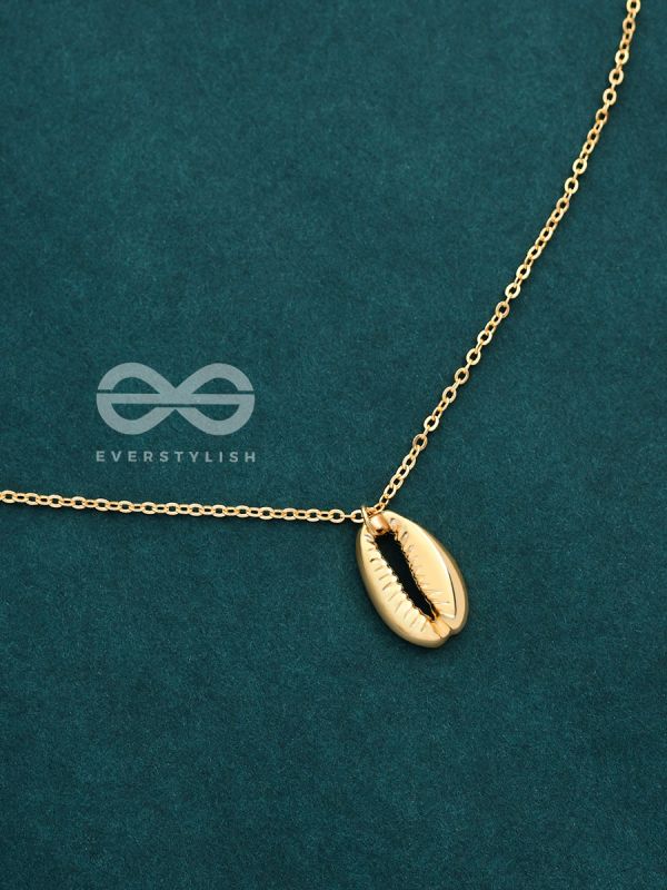 The Glamorous Golden Shell Necklace With Anti-Tarnish Coating