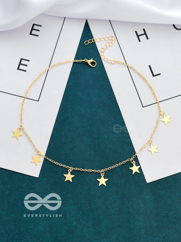 A Starry Statement - Golden Casual Neckpiece With Anti-Tarnish Coating 