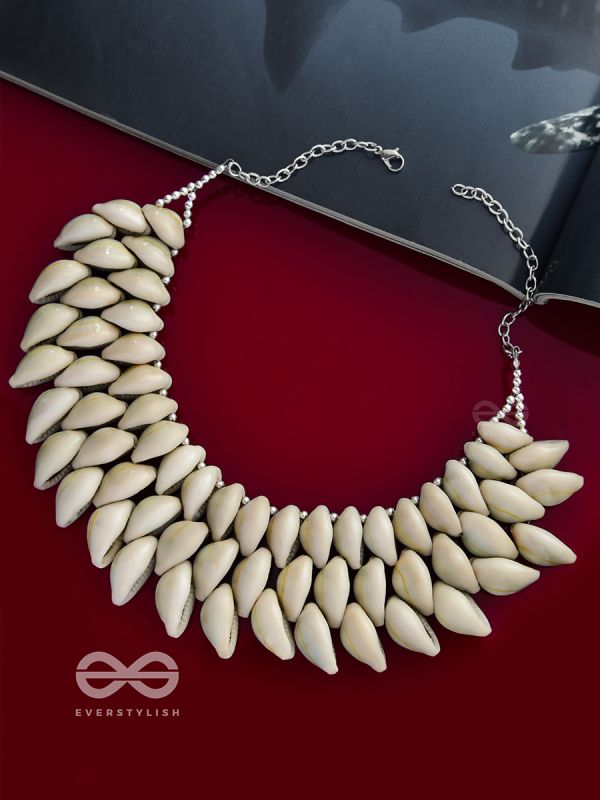 The Goddess of the Sea - Statement Shell Neckpiece