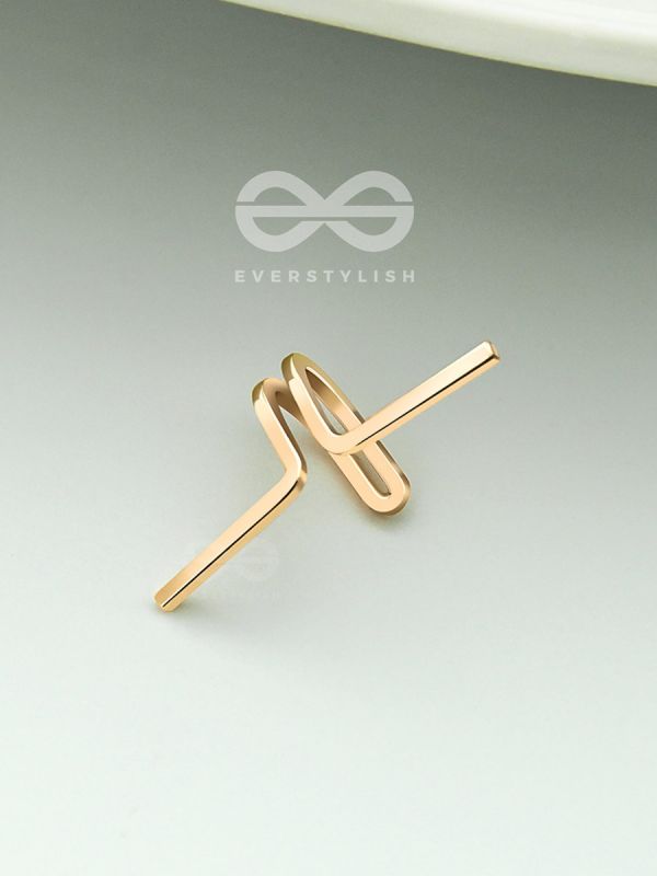 Hooked on Charm- Golden Adjustable Earcuff (One Ear)