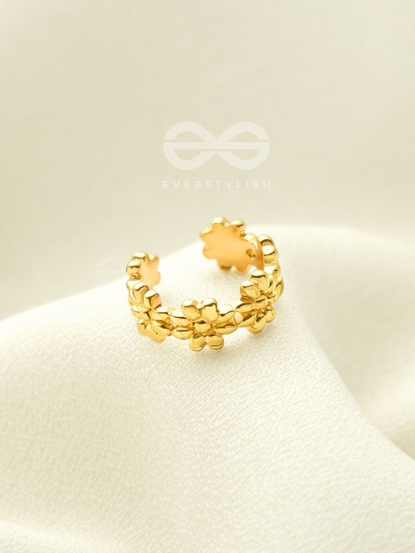 Daisies in a band- Golden Adjustable Ear cuff (One Ear)