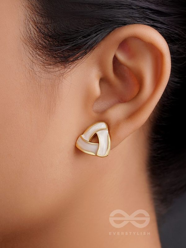 Miss Minimilist - ELegant Enamel  Earrings