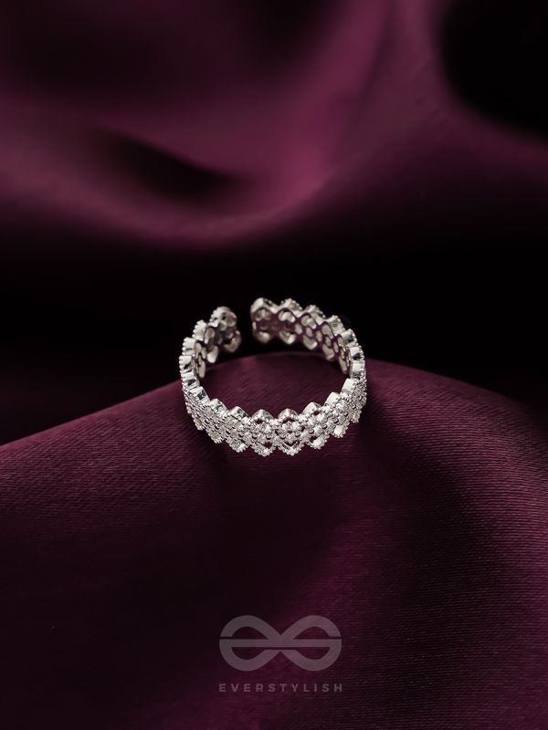 The Intricate Elegance - Adjustable Ring