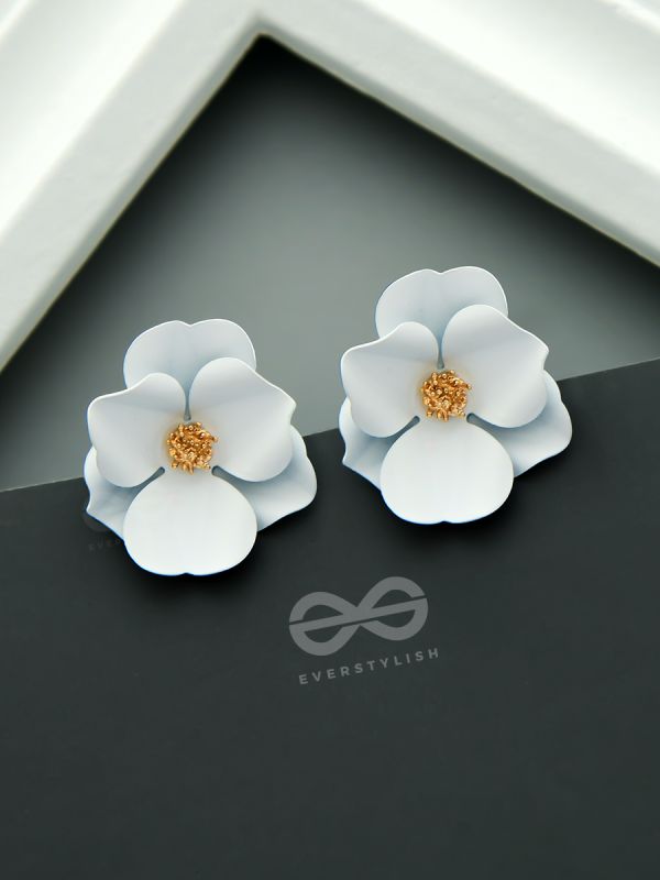 THE POISED PERIWINKLES - Statement Floral Studs (Snow)