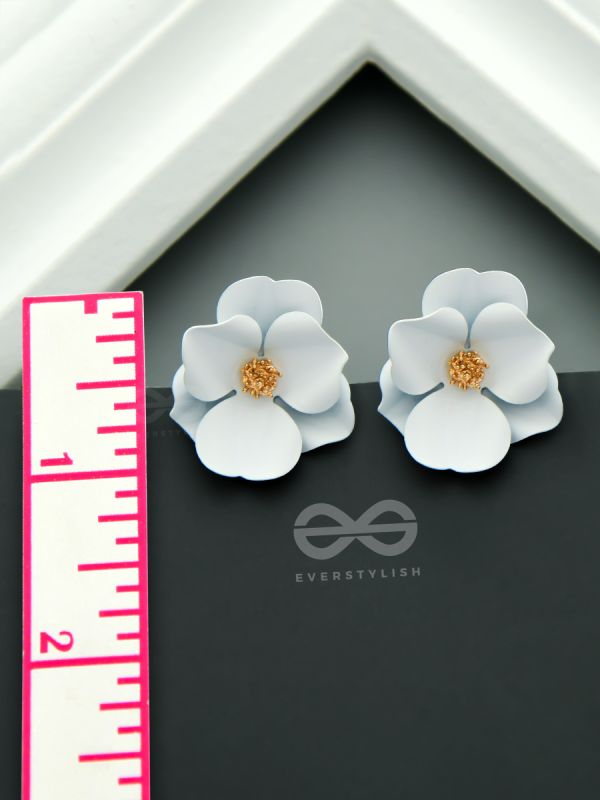 THE POISED PERIWINKLES - Statement Floral Studs (Snow)