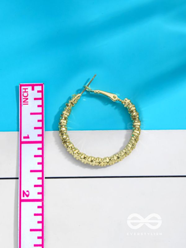 Intertwined Rims- Textured Golden Hoops