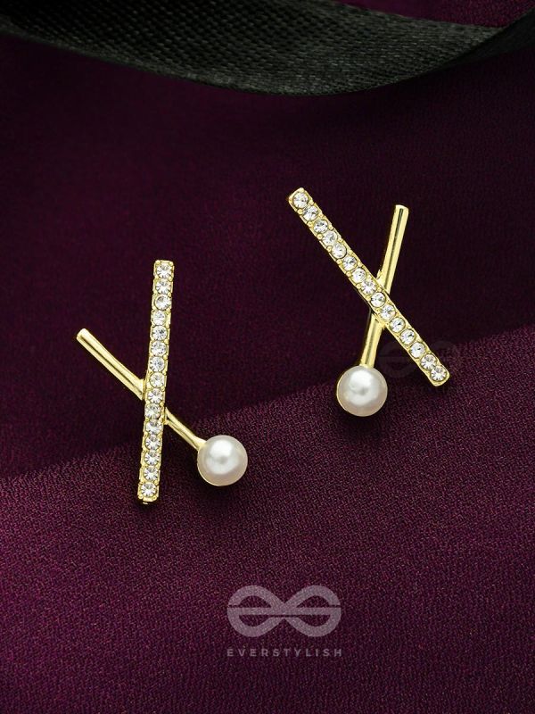 Star Crossed- Rhinestones Studded Pearl Golden Earrings