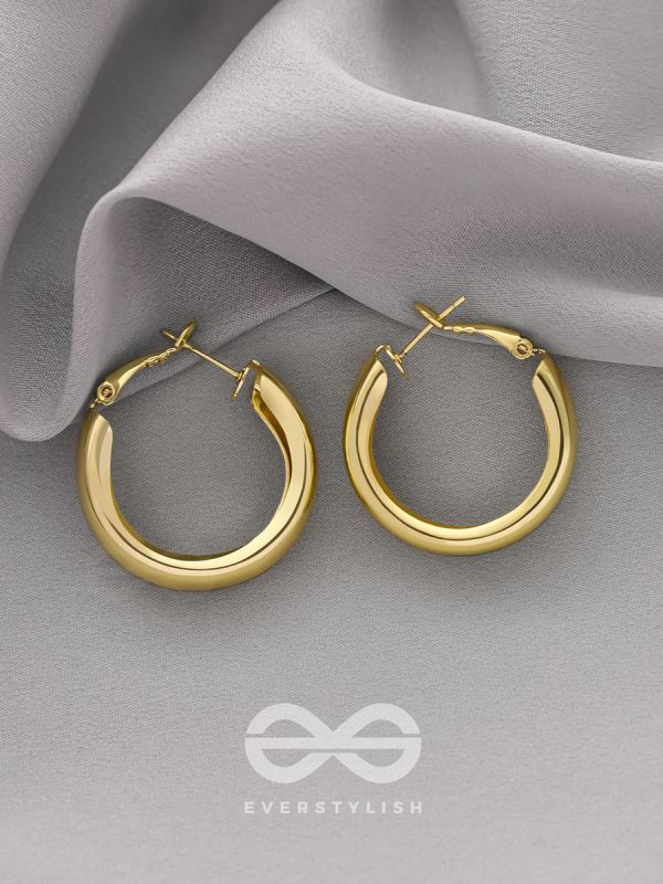 Twinkling Orbits- Golden Hoop Earrings