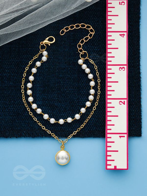 The Snow Globe- Gold Pearl Bracelet