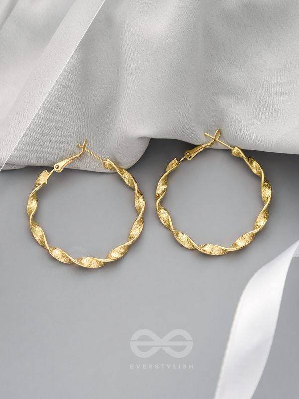 The Ruffled Ring- Minimalist Golden Hoops