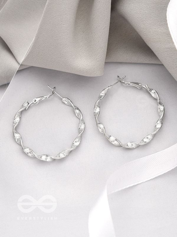 The Ruffled Ring- Minimalist Silver Hoops