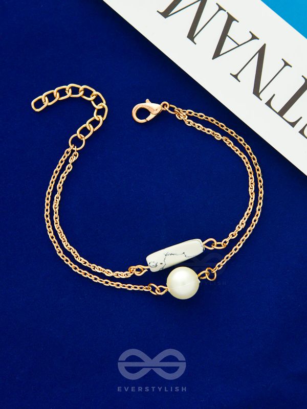 Treasures of Sea- Golden Pearl Bracelet