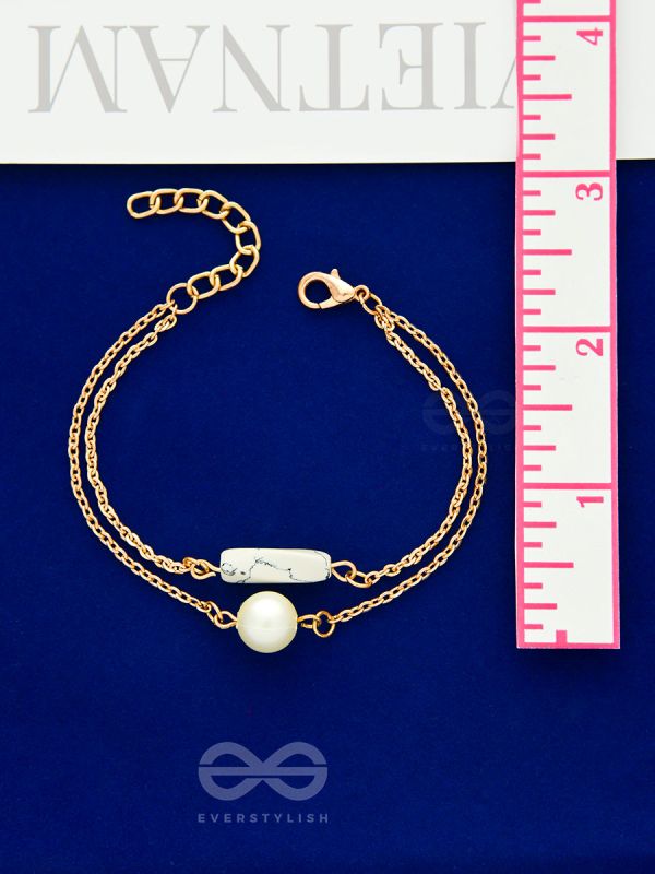 Treasures of Sea- Golden Pearl Bracelet