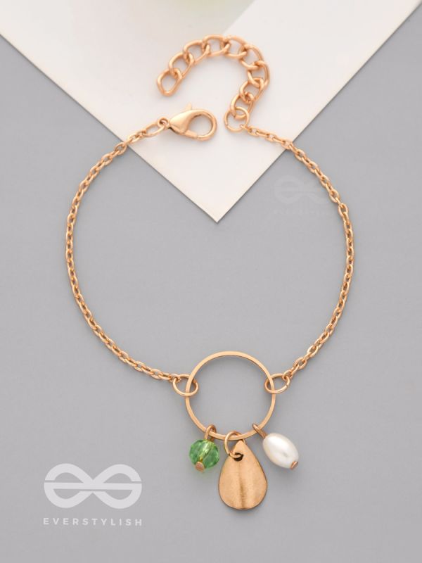 The Trinity Ring- Elegant Golden Bracelet