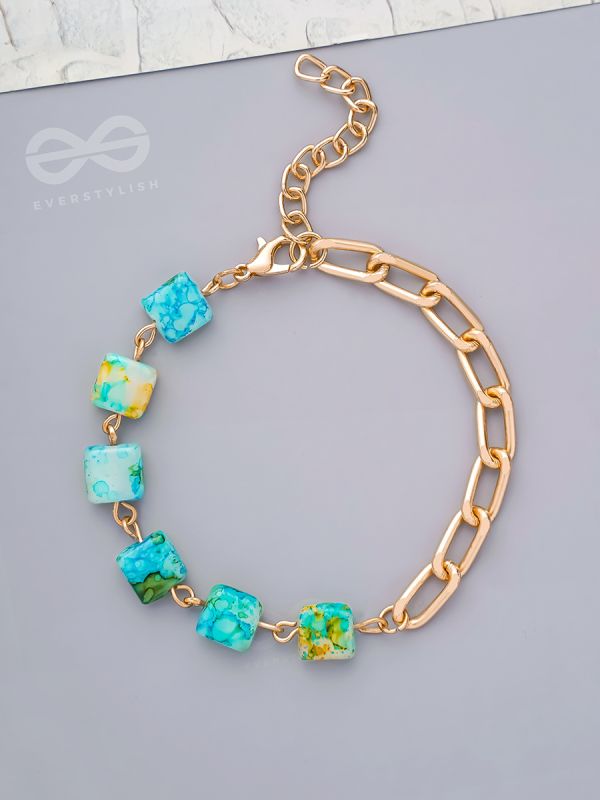 The Ice Maiden- Golden Glass Beads Bracelet